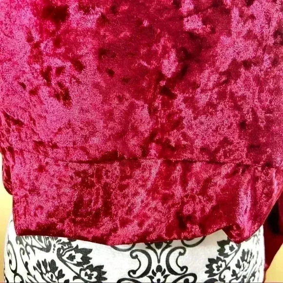 NWT Oh La La Cheri Off The-Shoulder Red Velvet Victorian Cropped Blouse Size M - Picture 5 of 14